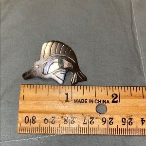🩶 🐟🩶NWOT Genuine Silver Fish Dolphin Brooch with Iridescent Mother of Pearl